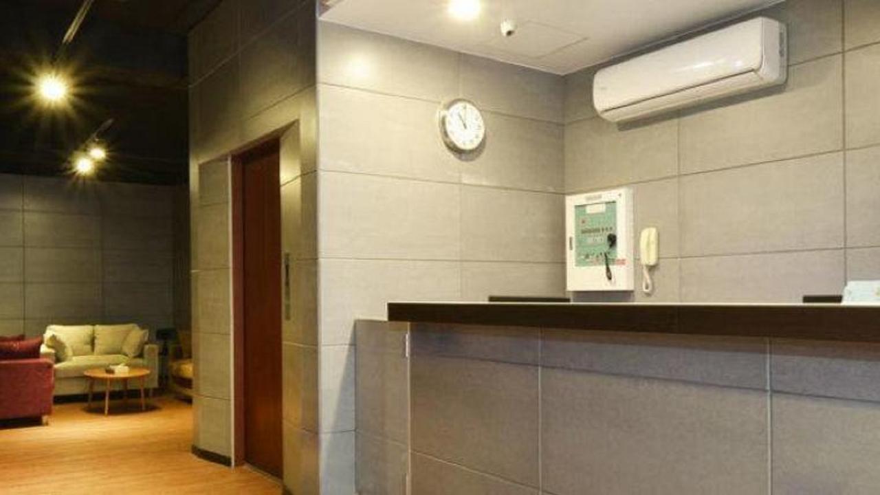 Mini Box Hotel Taipei Exterior photo